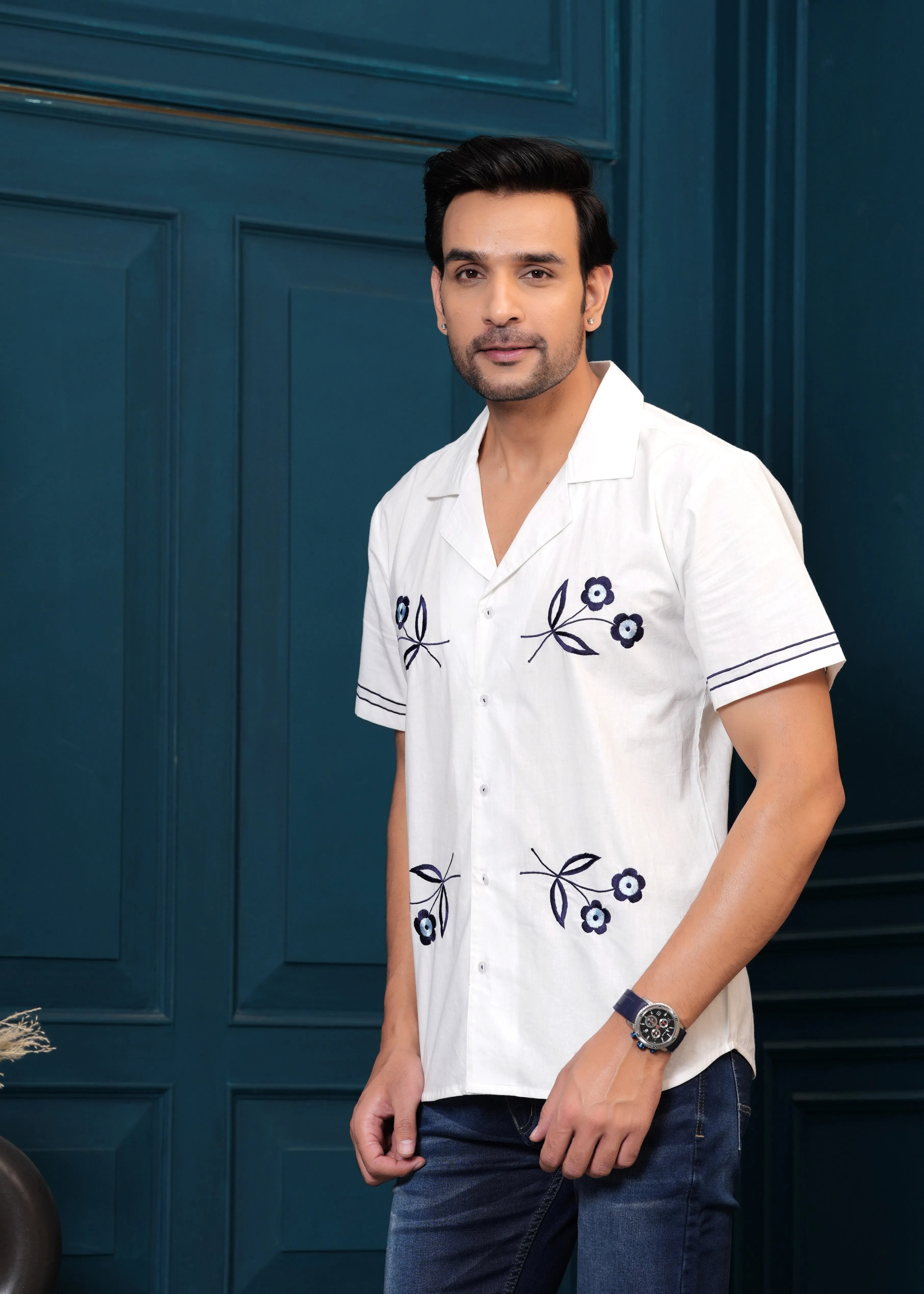 Embroiderd Spread Collor Cotton Casual Shirt